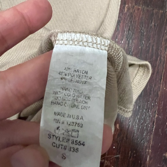 Seven sisters khaki colored cold shoulder bodycon dress - Picture 4 of 6